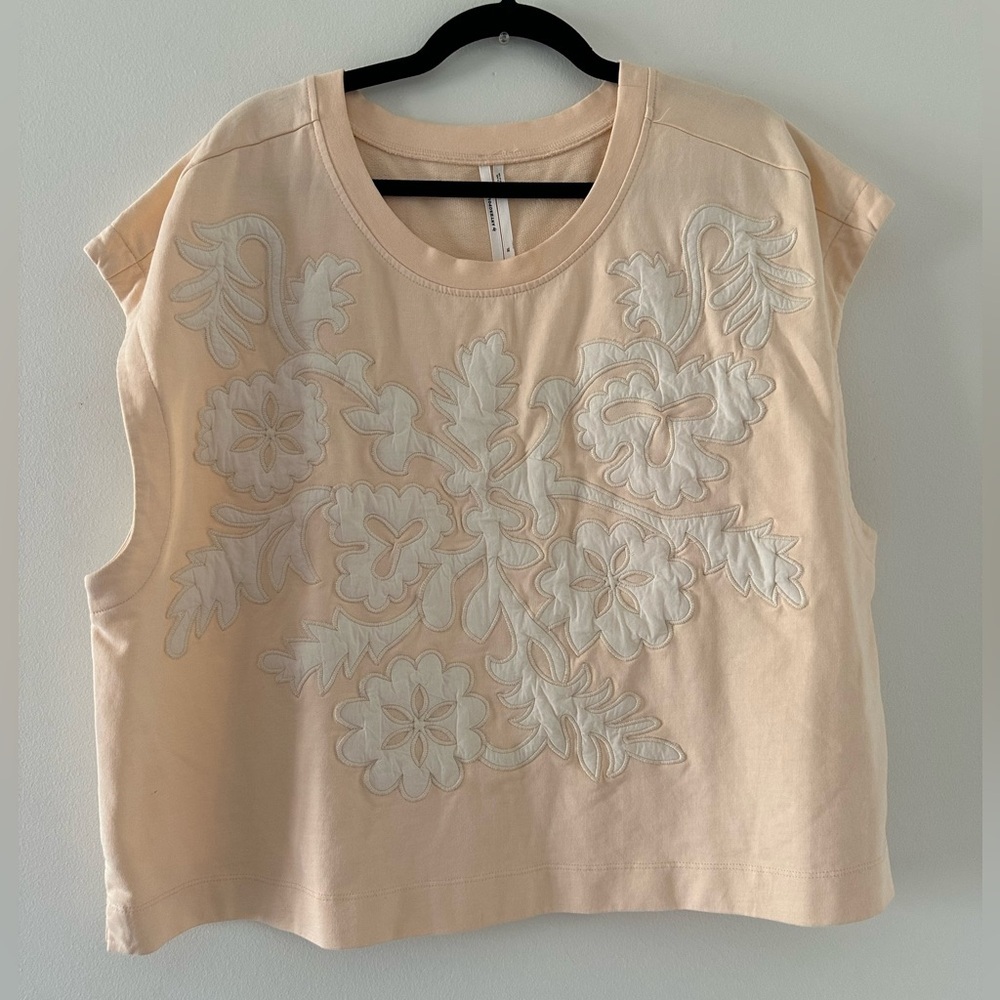 Anthropologie Cream Floral Embroidered crop Top - Picture 4 of 6